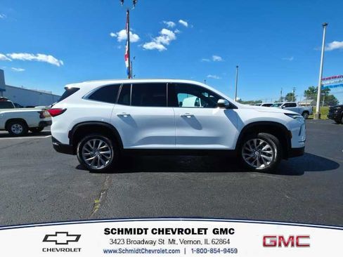 Used 2026 Buick Enclave Preferred FWD image 4