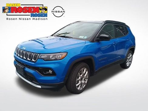 Used 2025 Jeep Compass Limited image 1