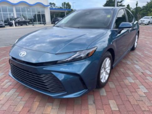 Used 2025 Toyota Camry LE FWD image 1