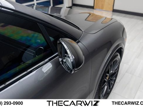 Used 2023 Porsche Cayenne Turbo AWD/4WD image 25