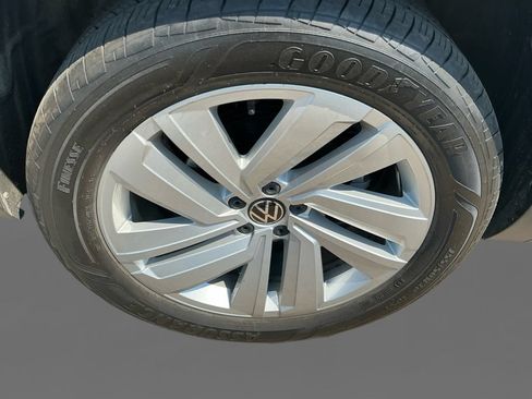 Used 2022 Volkswagen Atlas Cross Sport SE AWD/4WD image 14