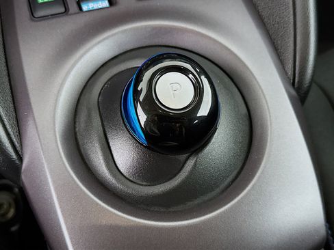 Used 2023 Nissan Leaf S image 19