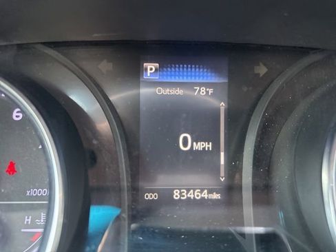 Used 2018 Toyota Camry FWD image 11