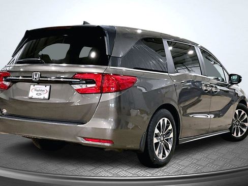 Used 2021 Honda Odyssey EX-L image 2