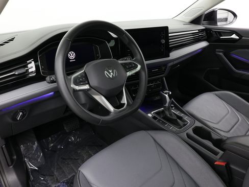 Used 2025 Volkswagen Jetta SEL FWD image 11