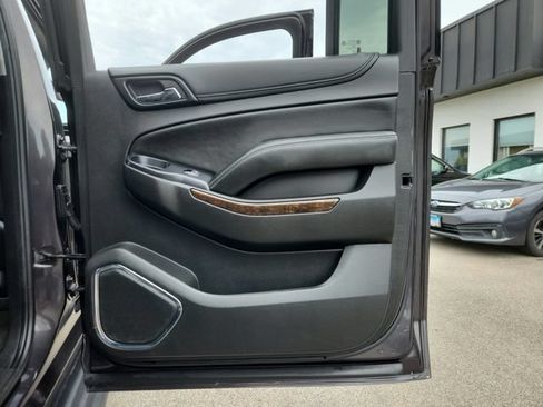 Used 2018 Chevrolet Suburban LT w/ Luxury Package AWD/4WD image 57