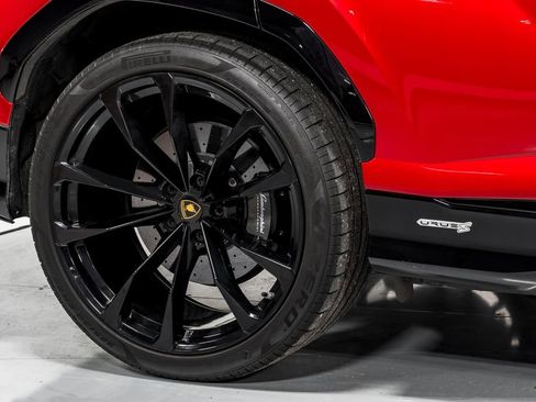 Used 2023 Lamborghini Urus S image 54