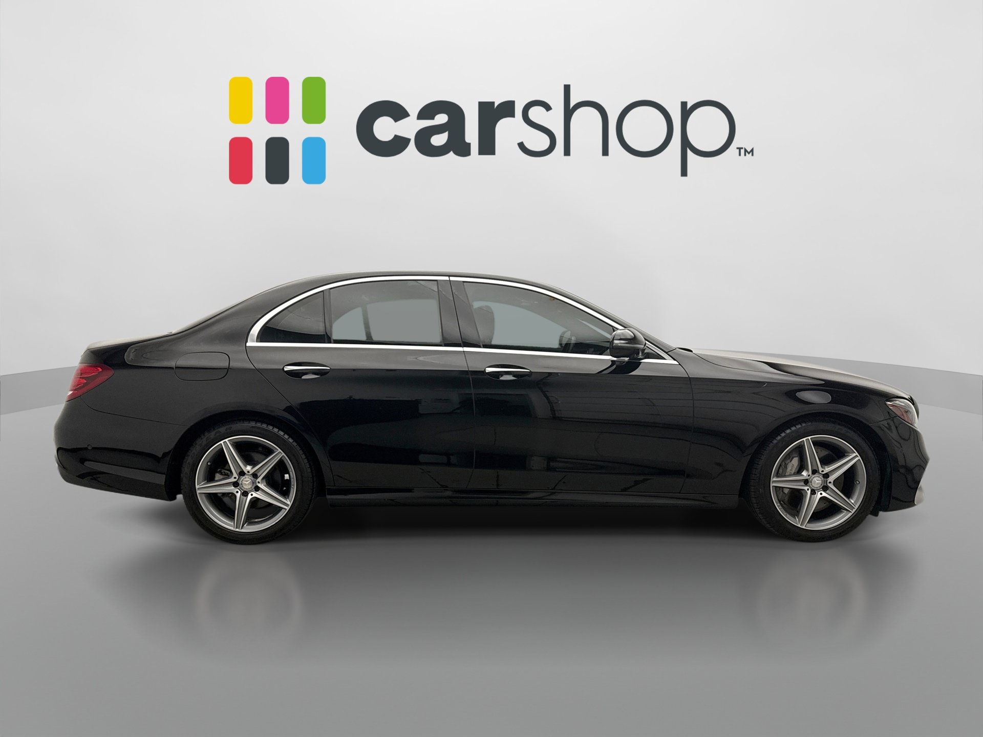 Used 2017 Mercedes-Benz E 300 4MATIC image 6