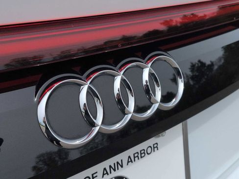 Used 2023 Audi SQ8 Premium Plus w/ Executive Package AWD/4WD image 11