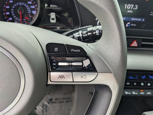 Used 2023 Hyundai Elantra SEL image 31