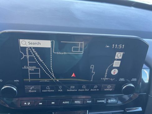 Used 2024 Nissan Pathfinder SL image 15