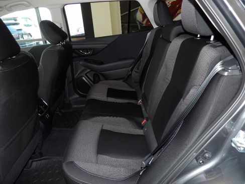 Used 2025 Subaru Outback Premium image 22