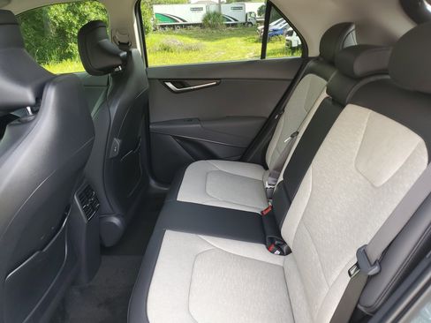 New 2025 Kia Niro SX Touring image 9