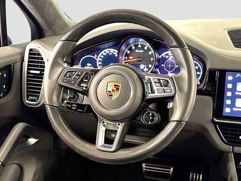 Used 2022 Porsche Cayenne Turbo AWD/4WD image 18