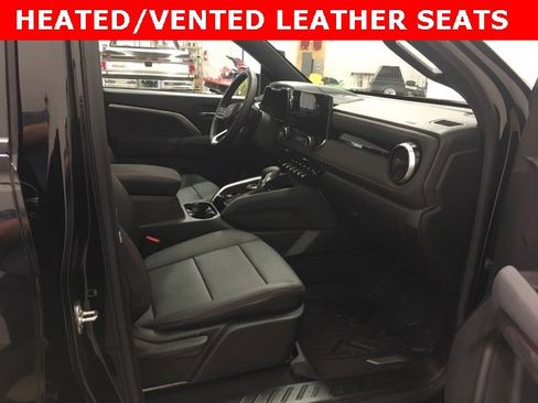 Used 2025 Chevrolet Colorado Z71 w/ Technology Package image 20