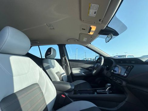 Certified 2024 Nissan Kicks SR w/ SR Premium Package FWD image 28