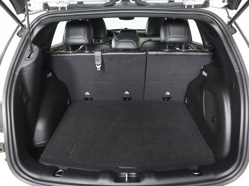 Used 2024 Jeep Compass Limited w/ Elite Group image 22