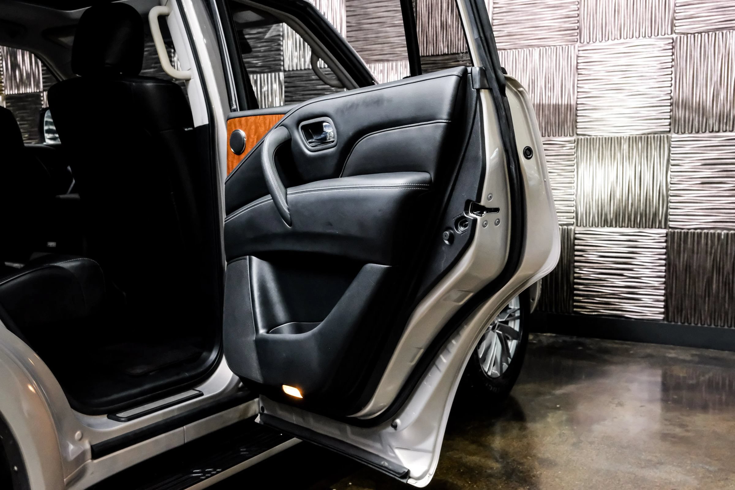 Used 2019 INFINITI QX80 2WD image 45