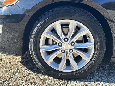 Used 2025 Chevrolet Malibu LT image 11