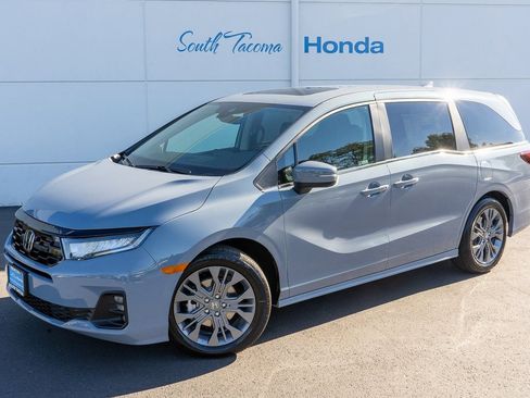 New 2026 Honda Odyssey Touring image 2