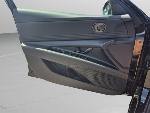 New 2026 Hyundai Elantra SEL Sport FWD image 21