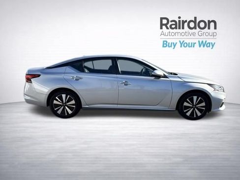 Used 2021 Nissan Altima 2.5 SV FWD image 8