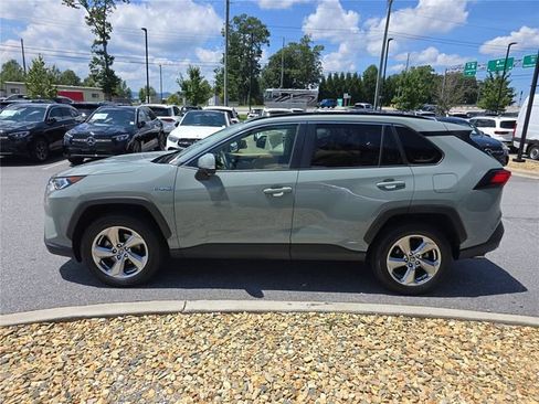 Used 2021 Toyota RAV4 XLE Premium AWD/4WD image 7