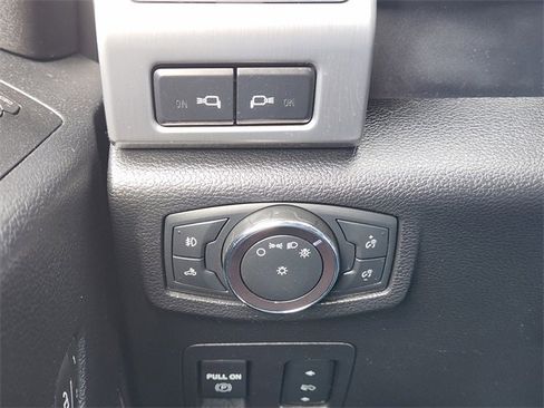 Used 2019 Ford F150 Platinum w/ Equipment Group 701A Luxury image 23