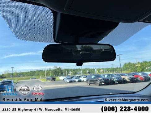Used 2022 Nissan Sentra SR w/ SR Premium Package FWD image 19