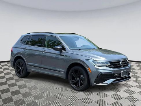 Used 2023 Volkswagen Tiguan SE R-Line FWD image 1