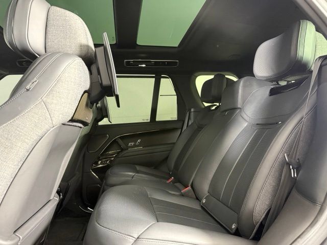 Certified 2023 Land Rover Range Rover SV AWD/4WD image 24