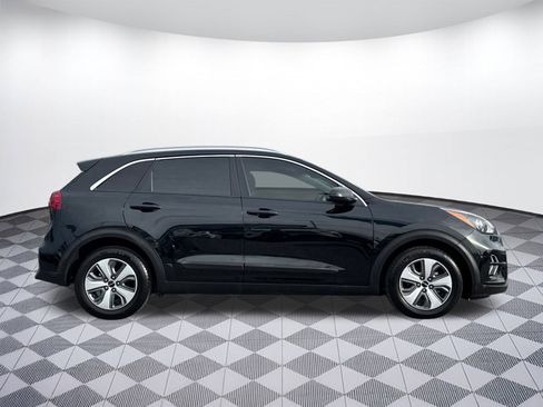 Used 2022 Kia Niro LX image 7