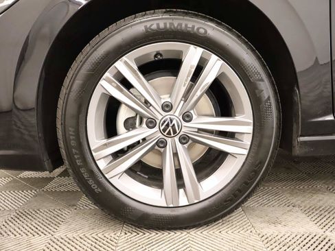 Certified 2024 Volkswagen Jetta SE image 7