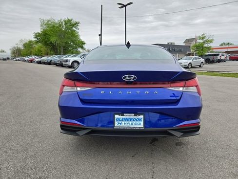 Used 2023 Hyundai Elantra SEL FWD image 7