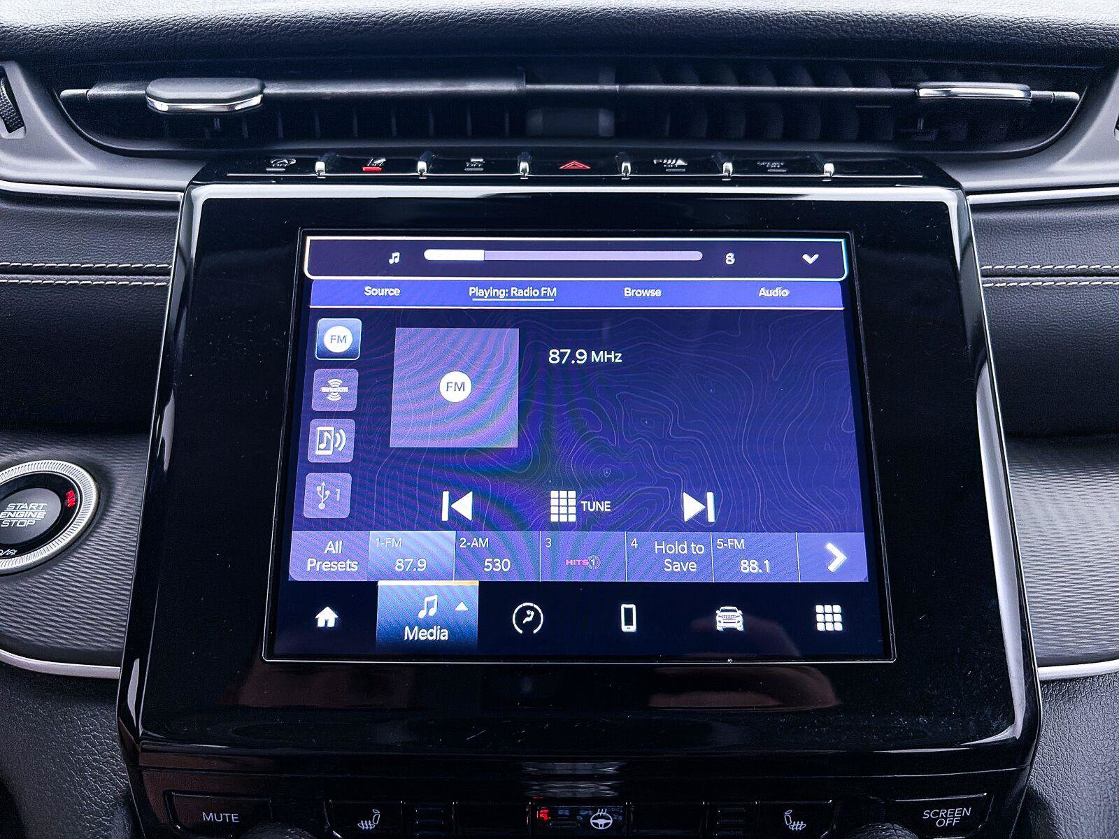 Used 2023 Jeep Grand Cherokee L Laredo w/ Luxury Tech Group I AWD/4WD image 24