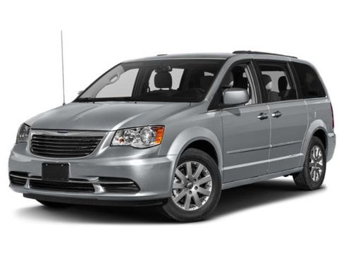 Used 2015 Chrysler Town & Country Touring FWD image 1