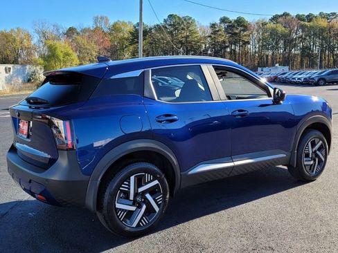 New 2026 Nissan Kicks SV w/ SV Premium Package FWD image 3