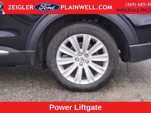 Used 2023 Ford Explorer Limited w/ Limited Technology Package image 13