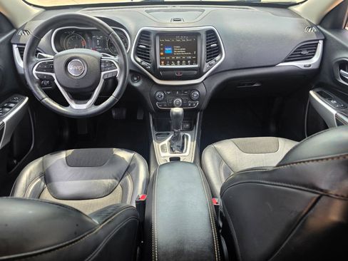 Used 2018 Jeep Cherokee Latitude Plus FWD image 13