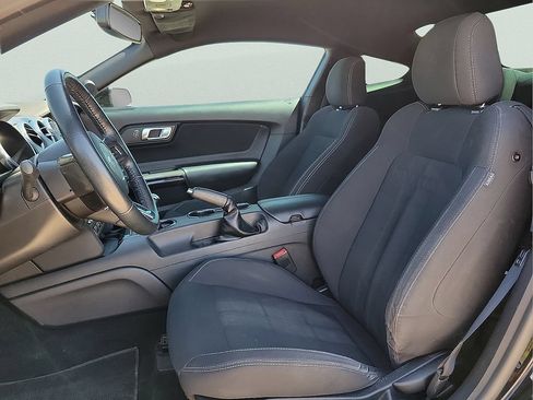 Used 2020 Ford Mustang Coupe RWD image 14
