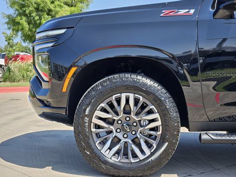 New 2026 Chevrolet Suburban Z71 w/ Comfort Package AWD/4WD image 11