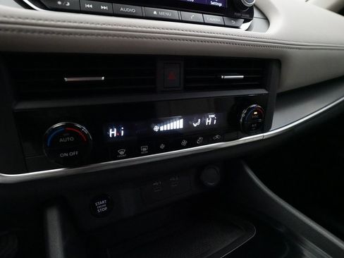 Certified 2024 Nissan Rogue SV image 21