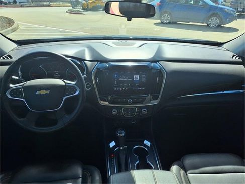 Used 2020 Chevrolet Traverse LT w/ Driver Confidence II Package image 5