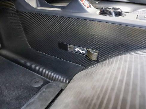 Used 2017 Ford GT RWD image 96