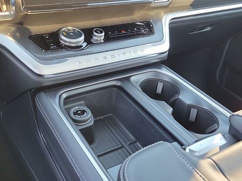 New 2026 Ford Expedition Platinum w/ Stealth Appearance Package image 18