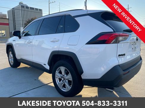 Certified 2021 Toyota RAV4 LE image 4