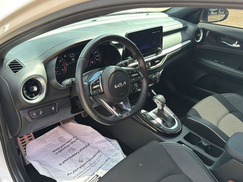 Used 2024 Kia Forte GT-Line w/ GT-Line Premium Package FWD image 16