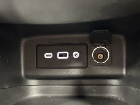 Used 2023 Chevrolet Equinox LT FWD image 25