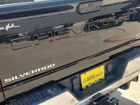 Used 2020 Chevrolet Silverado 3500 LTZ w/ LTZ Premium Package AWD/4WD image 32