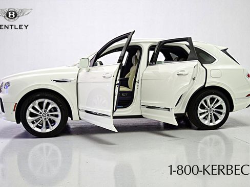 New 2025 Bentley Bentayga Plug-In Hybrid image 4